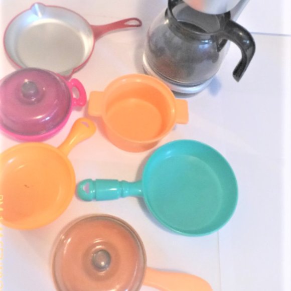 DOLL HOUSE Dishes Pots Pans Coffee Make Playhouse Pretend Play Kids Playhouse - Picture 3 of 7